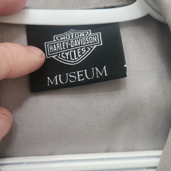 Harley Davidson button up short sleeve - Picture 2 of 5